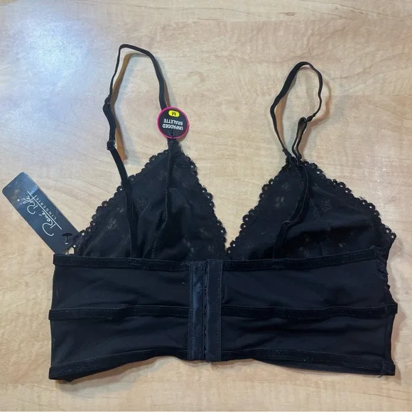 Rene Rofe Black Lace Bralette lingerie Medium NWT 
Unpadded 
Style/color: B8624 - Picture 7 of 11